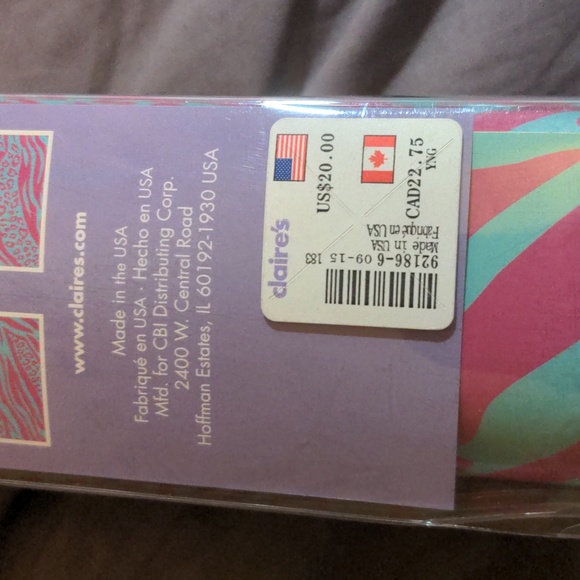 Animal Print Locker Wallpaper Claire's NWT Peel and Stick Wallpaper 8.5" x 40" - Picture 12 of 14